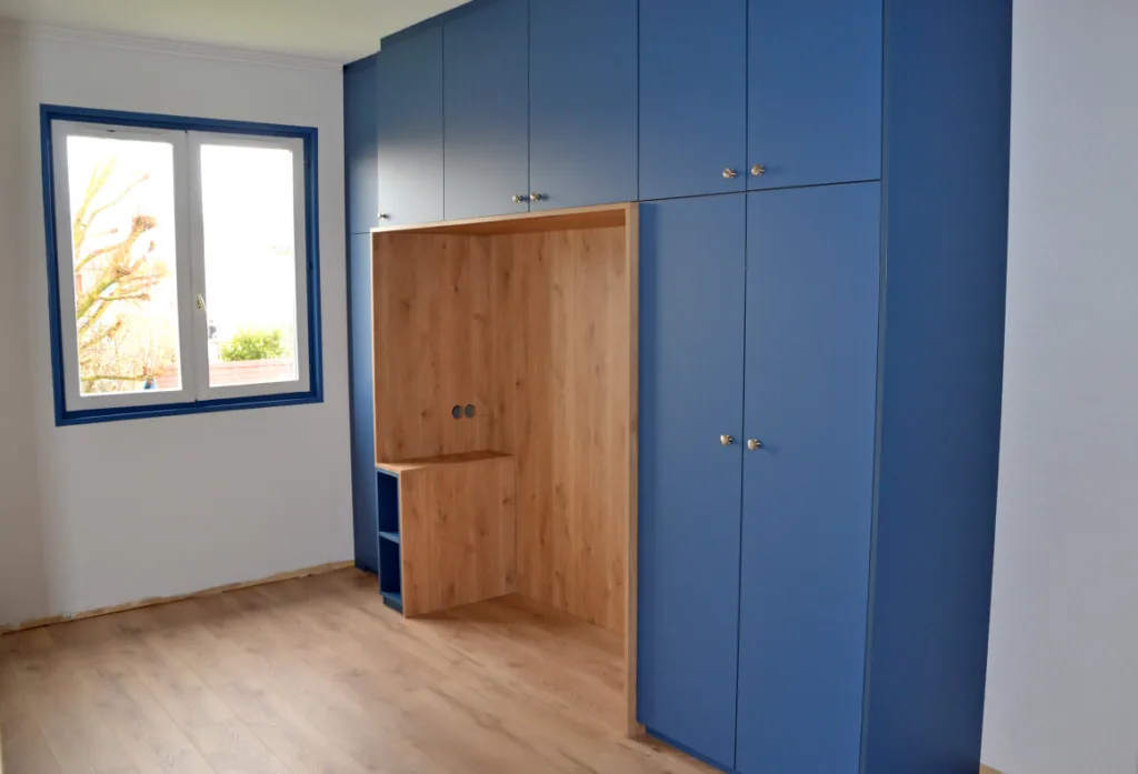 dressing-sur-mesure-bleu-roi